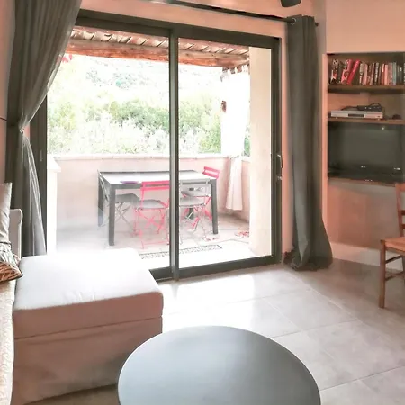 Charmante à Avec Piscine Privée Et Jardin Villa Dauphin