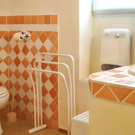 Charmante à Avec Piscine Privée Et Jardin